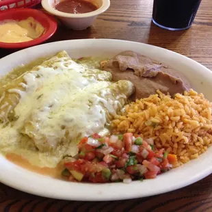 Chicken enchiladas with green sauce