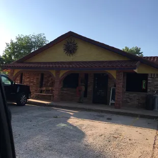 outside, ramen and noodles