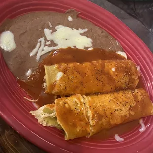 a plate of mexican food