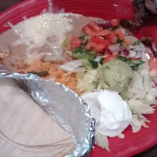 Beans, rice and sides for fajata