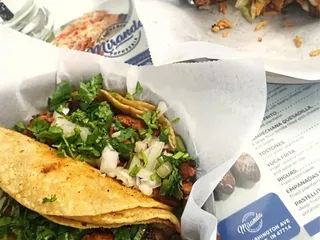 Taqueria y Pupuseria Miranda - Mirandaevv