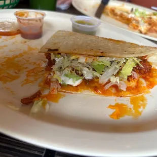 Quesadilla de chicharrón prensado  Sabores auténticos y muy buen servicio