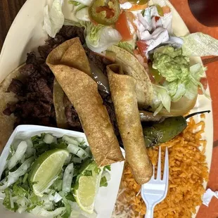 Combo play 2 tacos and 2 flautas