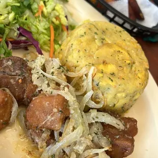 mofongo con carne frita