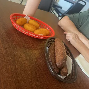 Sorullitos and Alcapurrias