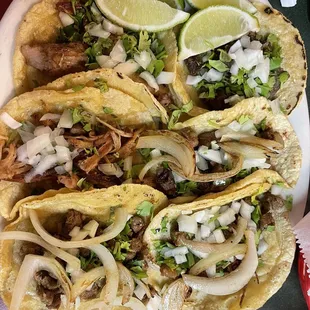 Tacos de Lengua, carnitas y asada