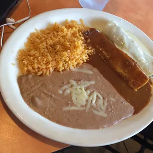 The Sophia Special -- spinach enchiladas with cheese and enchilada sauces