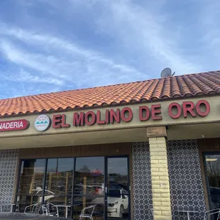 We get our birthday cakes from here especially