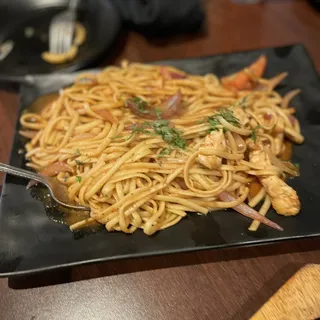 Tallarin de Pollo (Lunch)