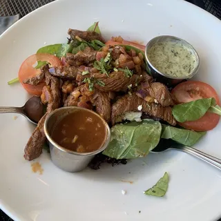 Lomito Salad - Certified Angus Beef
