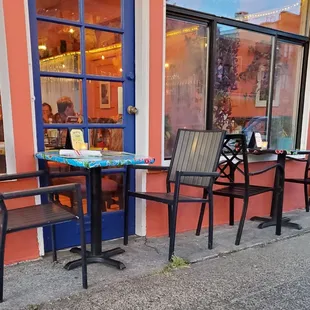 Sidewalk seats