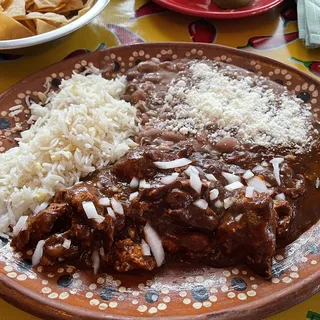 Pollo En Mole