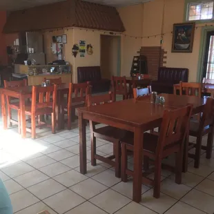 Another photo of where Nacho counts the money