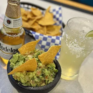 Guacamole &amp; drinks