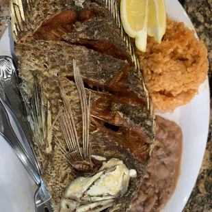 Fish fried whole
