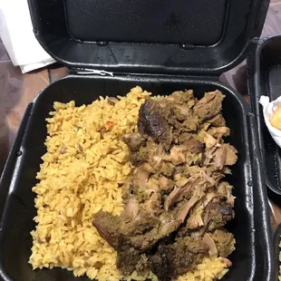 Pernil con arroz con grandules