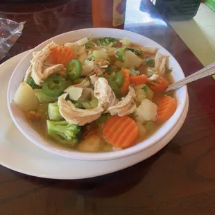 caldo de pollo  
(Chicken soup)