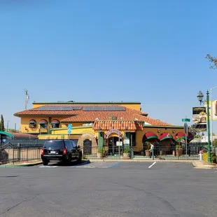 Restaurant from side street parking lot