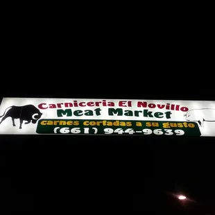 the sign for the restaurant