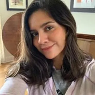 Cinthia C.
