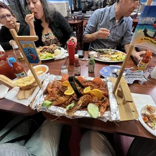 Langostinos large boat platter