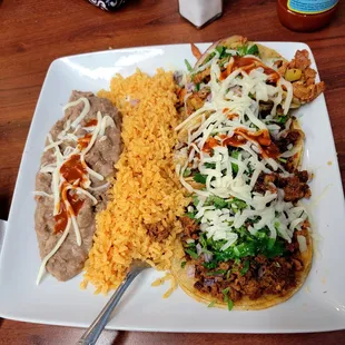 3 taco dinner with chorizo and al pastor.  Ummmm yummm.