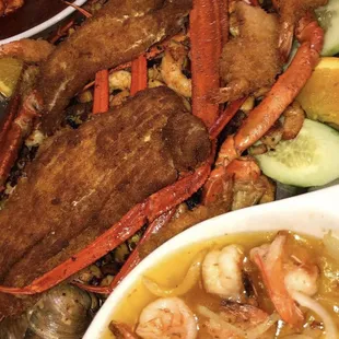 Rikisima comida,excelente servicio y muy divertido los dias de karaoke