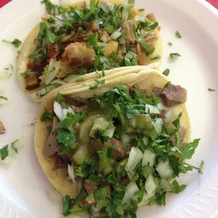 Lengua y carnitas tacos