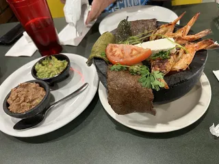 El Molcajete Numero 2