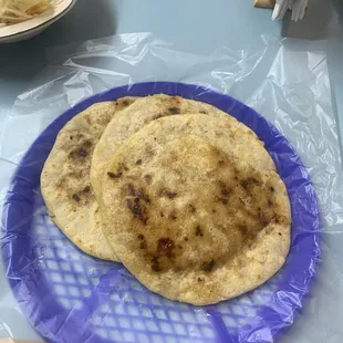 Papusas with cheese 1.50 each