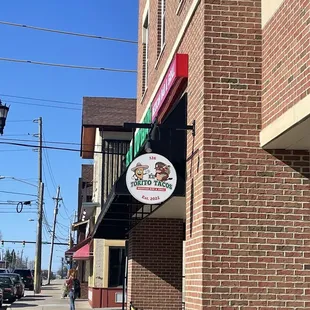 the outside of a restaurant