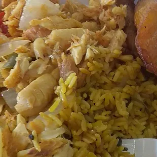Bacalao, arroz con gandoles, plantanos. Sublime with a drink, $ 8.68