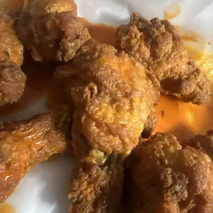Hot wings! Mmmmmm