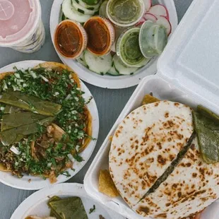 Asada Chilanga + 6 tacos: suadero, cabeza, campechano and lots of grilled pearl onion, napoles, cucumbers and radishes!