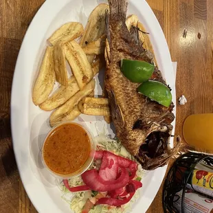 Pescado Yojoa - meat falls off the bone!