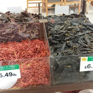 Bulk chiles.