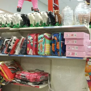 Cattle up top for your inner rancher. Soft blankets for your not so inner child.