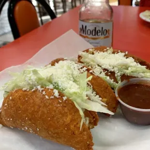 Quesadillas Palacio.