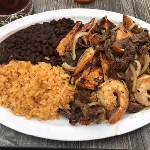 Mar y Tierra