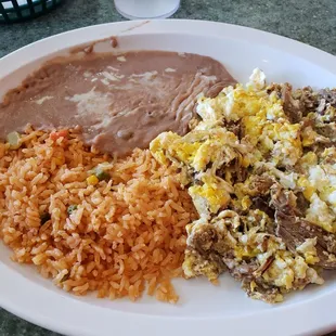 Huevos con machaca