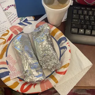 Brunch is served! Don't forget that salsa ranchera &amp; regular salsa to spice things up!