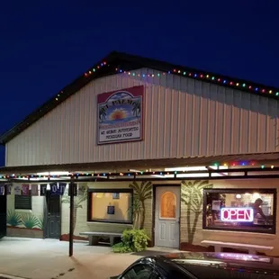 the outside of the restaurant