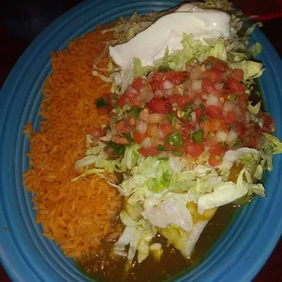 a plate of mexican food