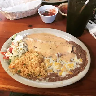 a plate of mexican food