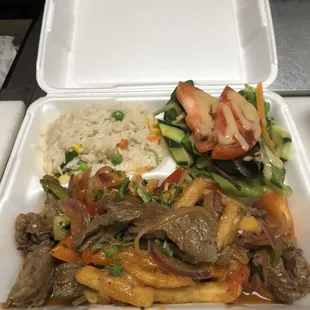 Lomo saltado