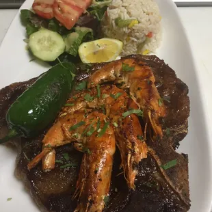 T-Bone Con Camarones de rio