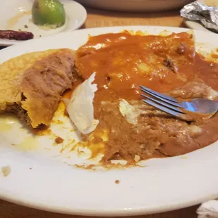 Speedy lunch. Wouldn't recommend. Taco, enchilada and beans.