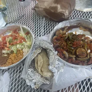 Veggie fajitas, no cheese no sour cream