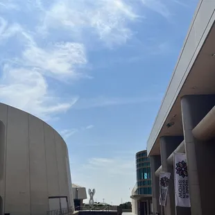 the entrance to el paso convention center