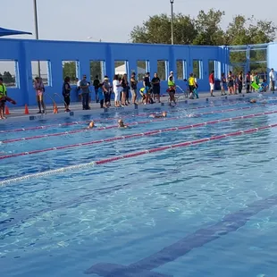 Kids swimming at Ascarte Park in #ElPaso.